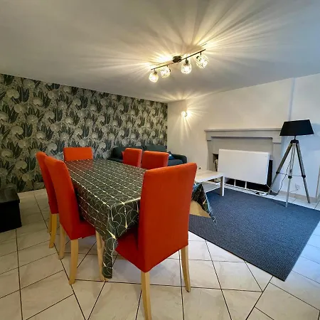 Le Des 2 Freres Holiday home *